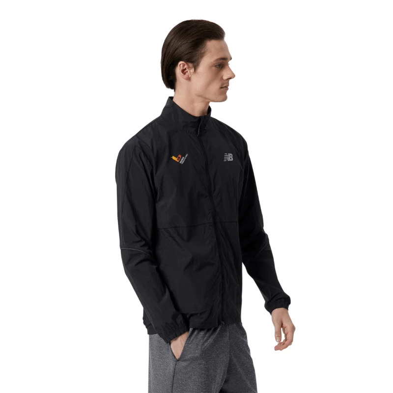 Chaqueta New Balance Run Packable Negra 5 Chaqueta New Balance Run Packable Negra - Imagen 3